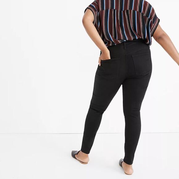 J. Crew Curvy High-Rise Skinny Jeans in Carbondale Wash* - Picture 4 of 8